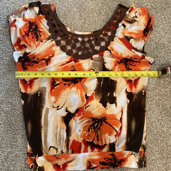 Women's Multicolor Top with Lace Detail - Picture 6 of 6